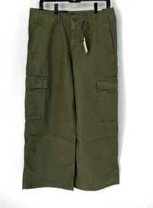Levi’s NWT women’s baggy cargo pants size 30X28 Green - Picture 1 of 7
