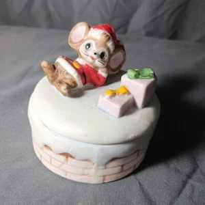 Vintage HOMCO Trinket Box Christmas Mouse with Presents - Picture 1 of 8