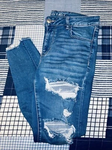 American Eagle High Waisted NeXt Level Ripped Up Jeggings Size 14 - Picture 1 of 3