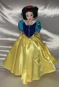Franklin Heirloom Snow White Doll Disney Porcelain First Edition - Picture 1 of 12