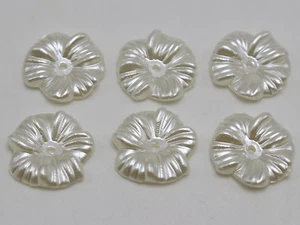 100 Ivory Acrylic Pearl Flower Bead Cap Sewing Center Hole 16mm Bride Craft - Picture 1 of 7