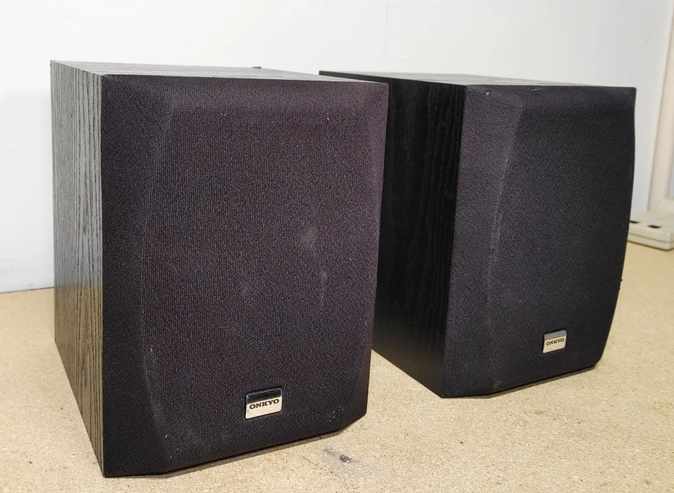 Altavoces satélite de estantería Onkyo SKM-100 100 vatios 8 ohmios probados y funcionando muy bien Foto 1 de 4