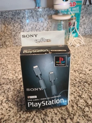 Official Sony PS1 to PS1 Link Cable SCPH-1040 with box NTSC USA/CANADA Version - Image 1 of 2