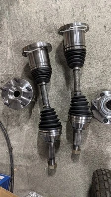 Cadillac 1980 Sevilla a 1985 Sevilla o El Dorado ejes delanteros y bujes Foto 1 de 2