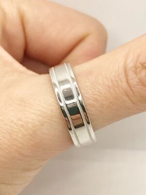 Tiffany & Co. Alianza de boda esencial de platino doble milgrain talla 9,5 Foto 1 de 4