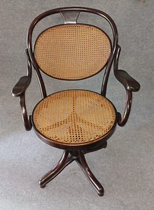 Thonet sedia girevole da barbiere - Foto 1 di 7