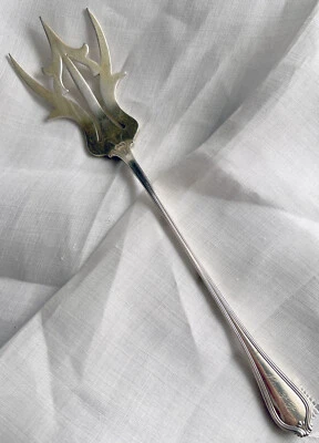 Antiguo HORQUILLA DE LECHUGA PLATA ESTERLINA 8" - PAUL REVERE - TOALLA c.1906 Foto 1 de 4