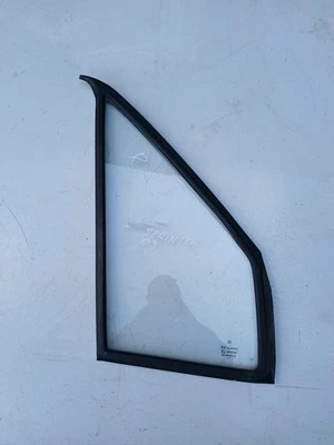 MERCEDES SPRINTER MK1 DRIVER SIDE FRONT QUARTER GLASS WINDOW 1999-2005 - Image 1 of 4