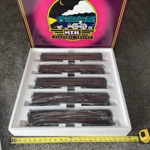 JUEGO DE 5 VAGONES DE PASAJEROS MADISON ESCALA PENNSYLVANIA MTH CALIBRE O MT-4018. NUEVO - Imagen 1 de 19