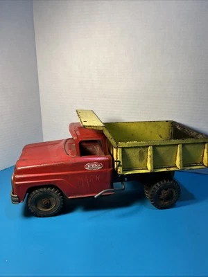 Vintage Early 1963-1964 Tonka Metal Dump Truck With Dumping Mechanism - Image 1 of 4