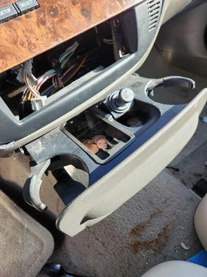 CENICERO GREYSTONE 2003-11 CORONA VICTORIA GRAND MARQUIS PORTAVASOS CENICERO Foto 1 de 4