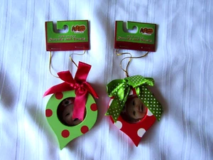 Lot of Two Cracker Barrel Sweets & Treats wooded finial Picture Frame Ornaments - Picture 1 of 6