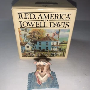 R.F.D. America by Lowell Davis Miss Private Time Figurine #225517 - Picture 1 of 6