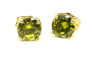 Yellow gold finish 7mm Peridot Round Cut Stud earrings free postage gift boxed - Picture 1 of 12