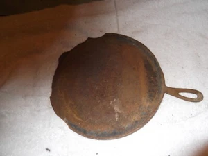 609 Griswold 11" griddle cast iron vintage ware - Picture 1 of 2