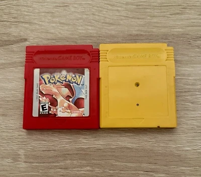 Nintendo Game Boy Pokémon Rojo y Pokémon Versión Amarilla: Edición Especial Pikachu Foto 1 de 4