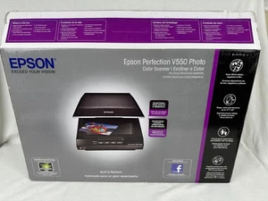 Epson Perfection V550 Photo Color Scanner - W idealnym stanie - Zdjęcie 1 z 19