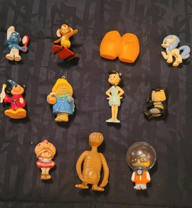 11 Vintage Character Toy Figures - Picture 1 of 5