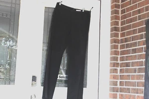 PANTALONES HUGO BUSCATI FORRADOS DE GAMUZA NEGROS EMBELLECIDOS CON COSTURAS DE LÁTIGO TALLA 12 - Imagen 1 de 7