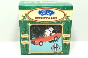 Enesco Ornament 1964 1/2 Ford Mustang Cabrio rot - Bild 1 von 1
