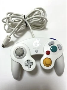 GameCube Controller weiß Super Smash Bros Design, gebraucht, funktioniert gut - Bild 1 von 4