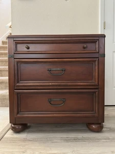 Disney Pirates of The Caribbean Night Stand Disney Licensed 100% Wood. - Picture 1 of 10