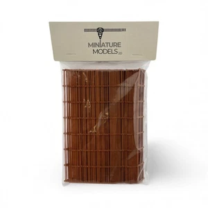 OO Gauge Model Railway Scenery Railings  Fencing - BROWN 80 Pack - Picture 1 of 3