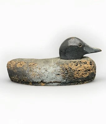 Antiguo señuelo de pato de corcho tallado temprano con ojos de vidrio Foto 1 de 4