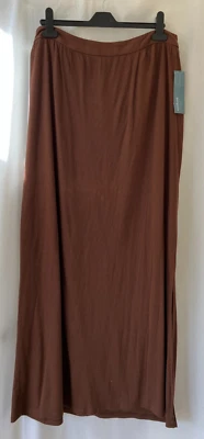 Passports Maxi Skirt  - Size Large (12/14 USA / 34 in waist )       BNWT - Image 1 of 4