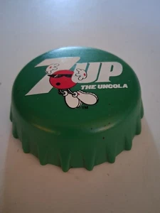 Vintage 7UP Ice Pack 3.5" Round The Uncola 1996 Munchkin - Picture 1 of 5