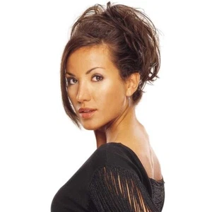 REVLON TWIST-UP STRAIGHT HAIRPIECE - Picture 1 of 6