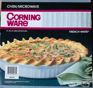 CORNING WARE Piatto Piatto Piatto Piatto Torta Classica Quiche USA NUOVO IN SCATOLA - Foto 1 di 1