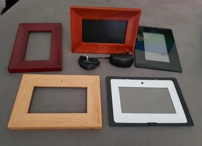 0113) Sig Digital Photo Frame with 5 Interchangeable Frames Approx 20x14x3cm - Image 1 of 4