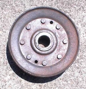 John Deere(JD43-219) 180 185 240 245 260 265 285 320 316 318 332- Spindle Pulley - Picture 1 of 3