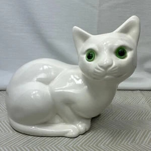 Vintage White Ceramic Cat Figurine with Green Eyes Figurine - Picture 1 of 11