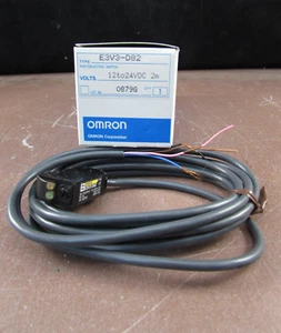Omron E3V3-D82 Photoelectric Switch - Picture 1 of 1