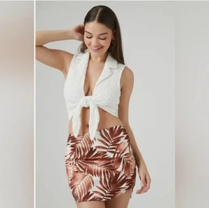 Neu mit Etikett Forever 21 kurzer Rock Satin braun cappuccino Palmblatt Mini Reißverschluss Gr. M - Bild 1 von 13