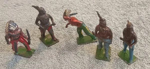 Cherilea de colección + otros guerreros indios americanos de plomo, (5).   Usado en juego. - Imagen 1 de 3