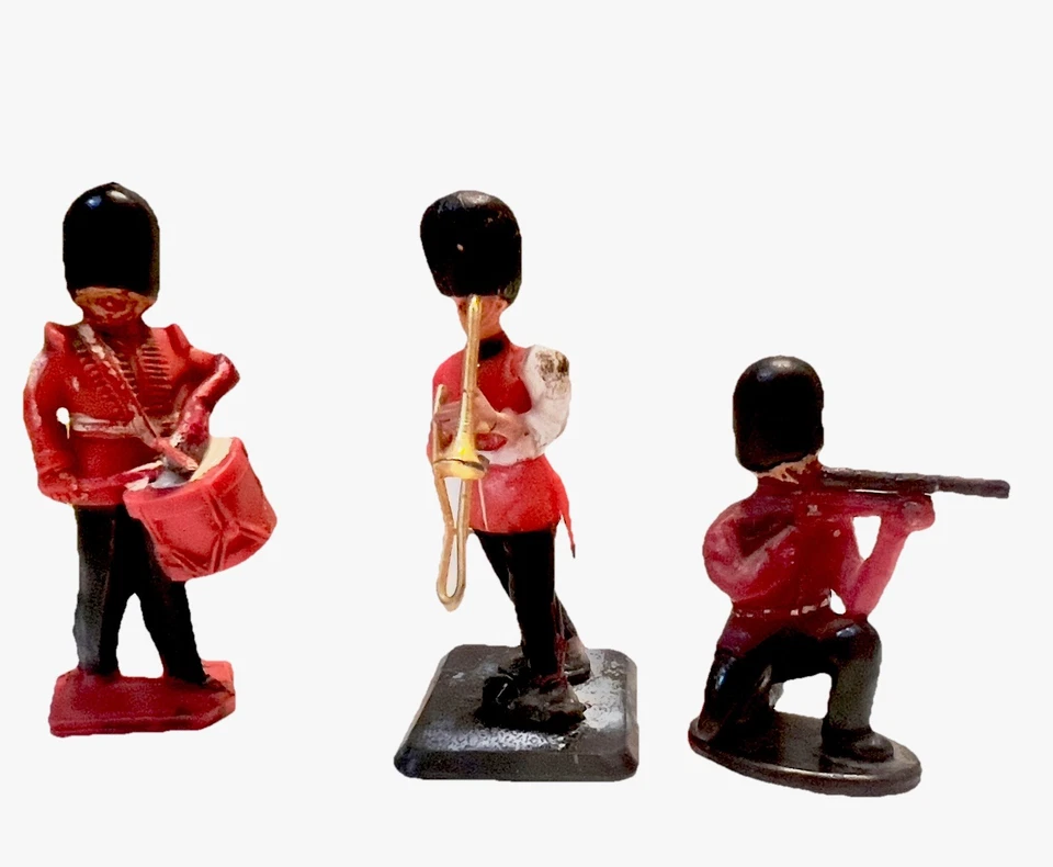 Três Vintage Estrela Solitária de Plástico Soldados Britânicos Banda e Fuzileiro - Imagem 1 de 4