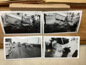Luglio 1953 Foto di incidente camion e rimorchio cavalli - Cavallo morto Batavia Ny B47 - Foto 1 di 6