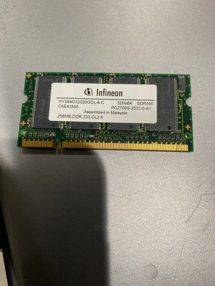 Infineon PC-2700 256 MB DIMM 333 MHz DDR SDRAM Memory (HYS64D32020GDL-6-C) - Image 1 of 1