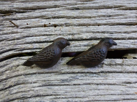 2 CAST IRON RESTING BIRD CABINET PULLS DOOR DRAWER DRESSER KNOBS rustic hardware Cover