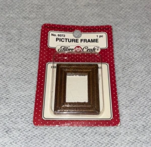 Casa delle bambole artigianale in fibra miniatura 1:12 cornice portafoto in legno vintage - Foto 1 di 3