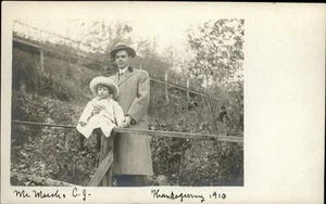 RPPC ~ Hombre y niña ~ Mr Marsh & CJ ~ 1910 foto postal real - Imagen 1 de 2