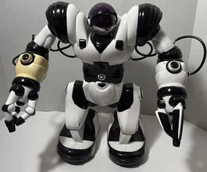 WowWee Robosapien Humanoid Toy Robot 14" 2004 Tested Works - NO REMOTE - Picture 1 of 9