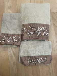 CROSCILL TAN DECORATIVE (3P) BATH & HAND TOWEL SET - Picture 1 of 4