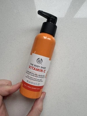The Body Shop - Vitamin C Glow-Revealing Liquid Peel - 145 ml - Image 1 of 4