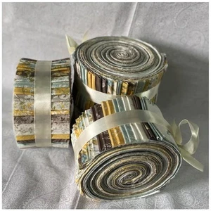 Honeybloom by 3 Sisters for Moda - Jelly Roll 40 pieces - Picture 1 of 11
