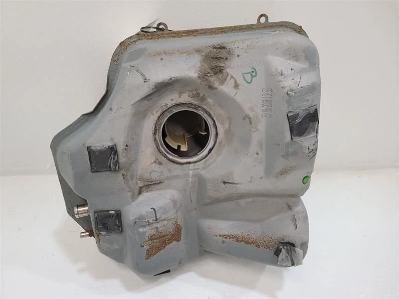 2008 08 FORD FOCUS Fuel Tank 13 Gallon 8S4Z9002B        Foto 1 de 4
