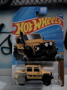 Hot Wheels 1:64 HW Dirt '15 Land Rover Defender Doppia Cabina (Giallo) - Foto 1 di 1